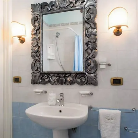 Vakantiehuis Michelle House Torre Suda